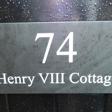 Henry VIII Cottage In The Heart Of Henley Exteriör bild