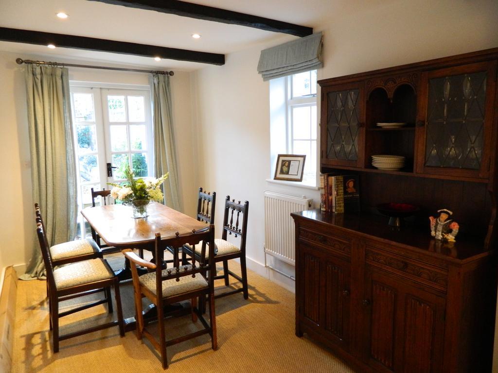 Henry VIII Cottage In The Heart Of Henley Exteriör bild